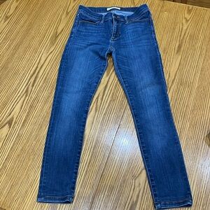 Banana Republic 26P Legging Jeans. Nicely worn, stretchy and comfy! Note below.